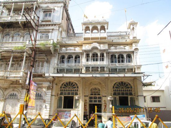 Digamber Jain Kaanch Mandir